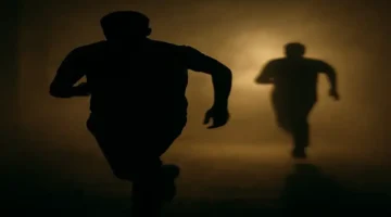 التفسير النفسي لحلم المطاردة: لماذا يظهر خوف الهروب في أحلامنا؟